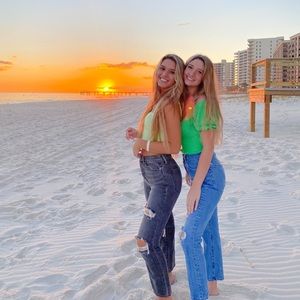 Meet your Posher, Elizabeth